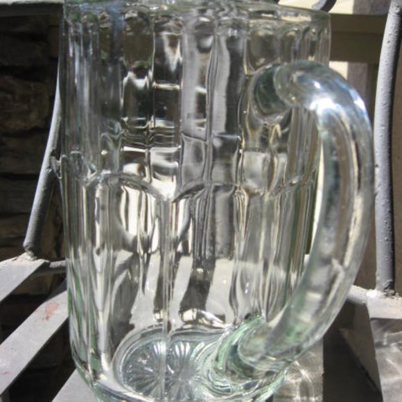 Clear Pitcher - Water - Juice - Tea - Lemonade - Picture 2 of 8